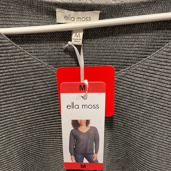 NWT Ella moss women’s medium gray soft V-neck ribbed sweater💋✨ - Picture 4 of 6